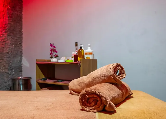 Side Sun מלון 4*