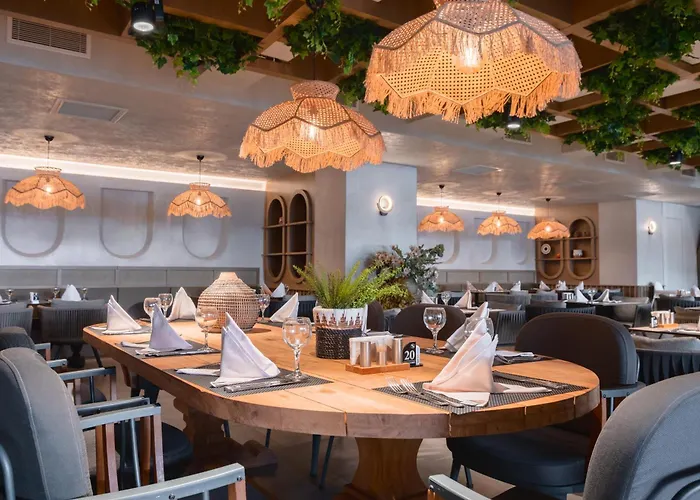 Side Sun מלון מנבגט